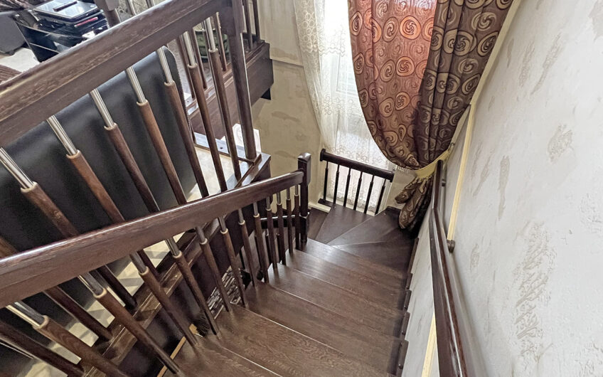 Дом 245 м² на участке 11 сот., х.Чигрина, 10 км от г.Славянск н/К