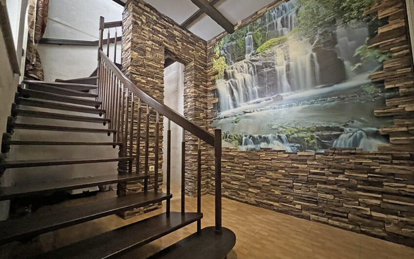 Дом 245 м² на участке 11 сот., х.Чигрина, 10 км от г.Славянск н/К