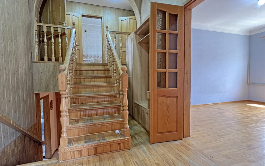 Дом 115 м² на участке 4.2 сот., г.Славянск н/К, р-н Школы 17