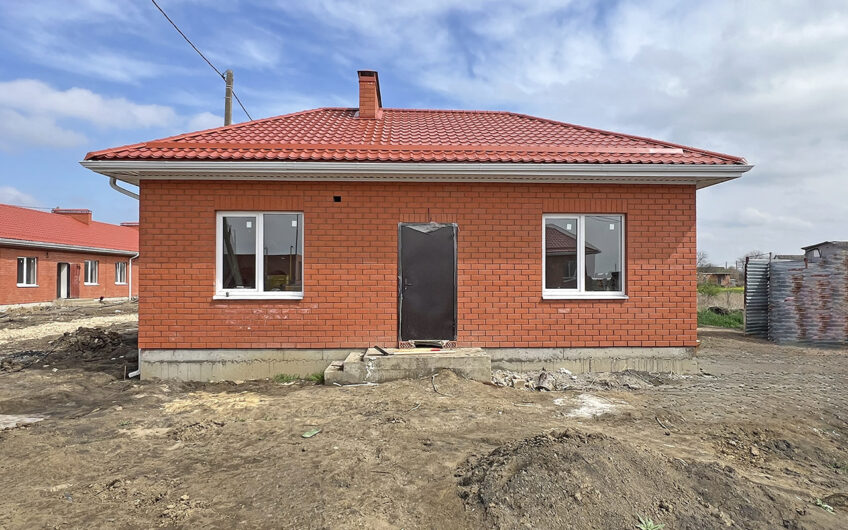 Дом 34.7 м² на участке 1 сот., ст.Анастасиевская