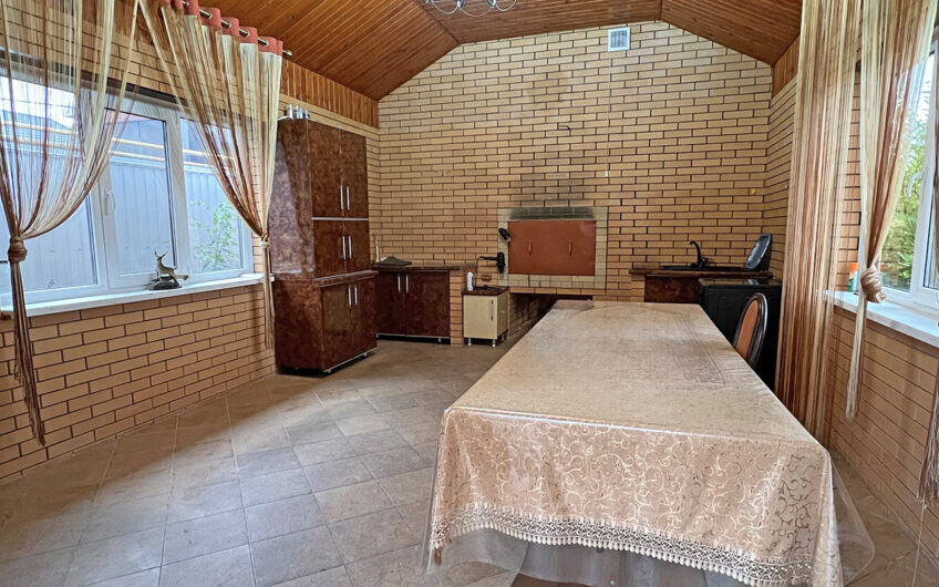 Дом 180 м² на участке 8 сот., г.Славянск-на-Кубани, Центральная усадьба Сад-Гигант