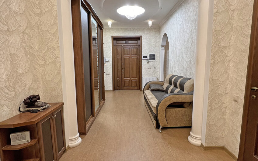 Дом 180 м² на участке 8 сот., г.Славянск-на-Кубани, Центральная усадьба Сад-Гигант