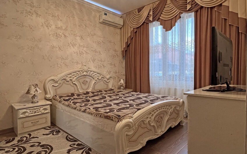 Дом 180 м² на участке 8 сот., г.Славянск-на-Кубани, Центральная усадьба Сад-Гигант