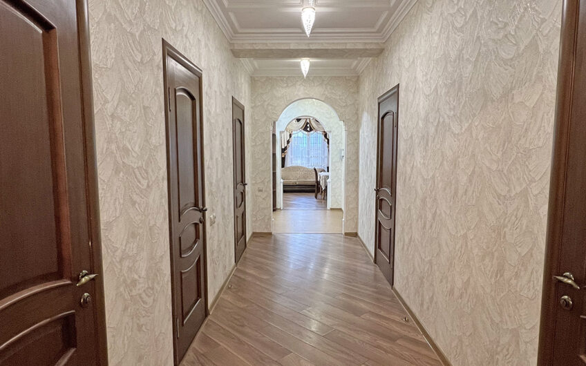 Дом 180 м² на участке 8 сот., г.Славянск-на-Кубани, Центральная усадьба Сад-Гигант