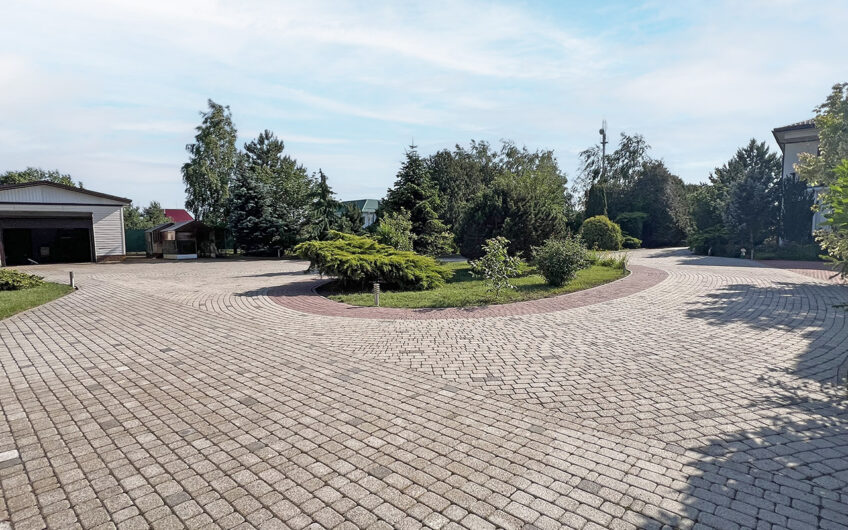 Дом 215 м² на участке 50 сот., х.Ставки