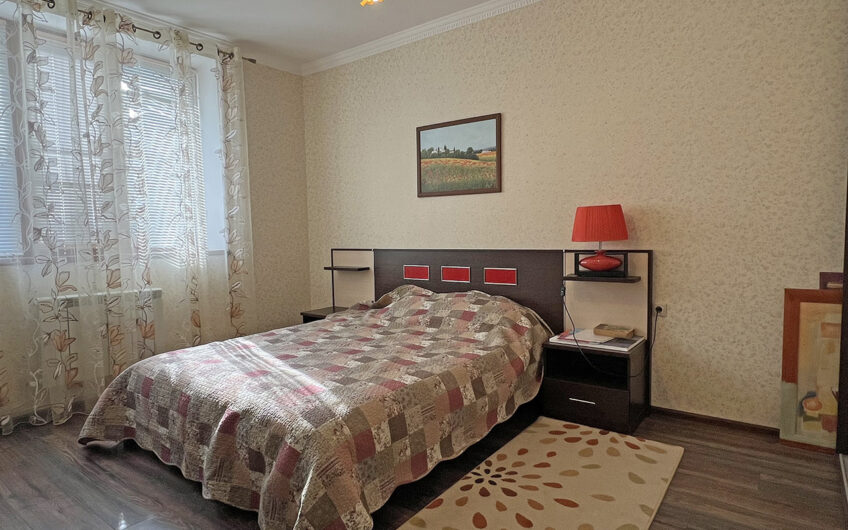 Дом 215 м² на участке 50 сот., х.Ставки