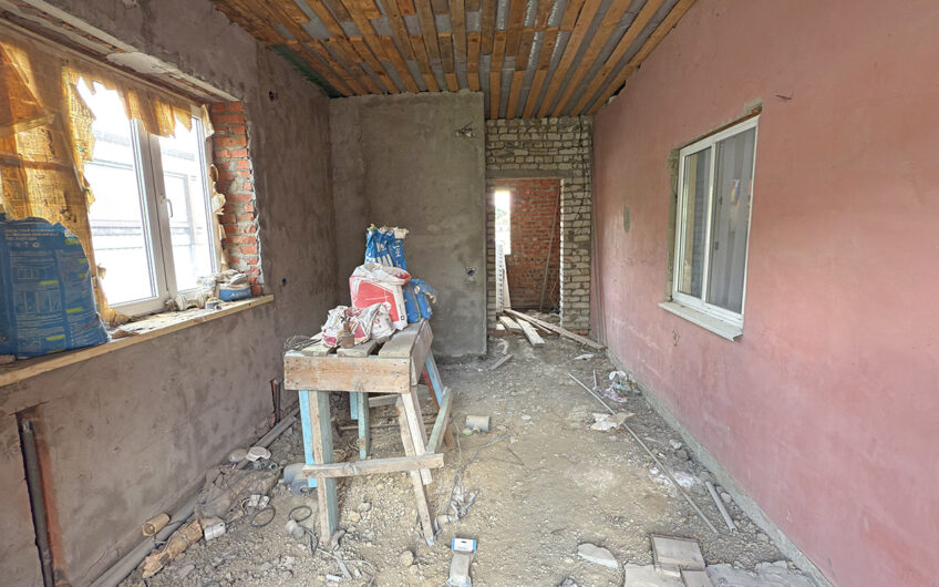 Дом 108 м² на участке 6 сот., г.Славянск н/К, р-н ЦРБ