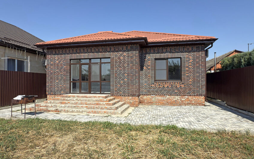 Дом 140 м² на участке 4 сот., г.Славянск н/К, р-н Водолечебницы