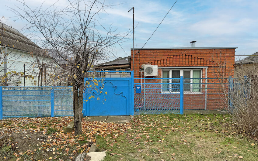 Дом 46 м² на участке 6.4 сот., г.Славянск н/К, мкр.Кубрис