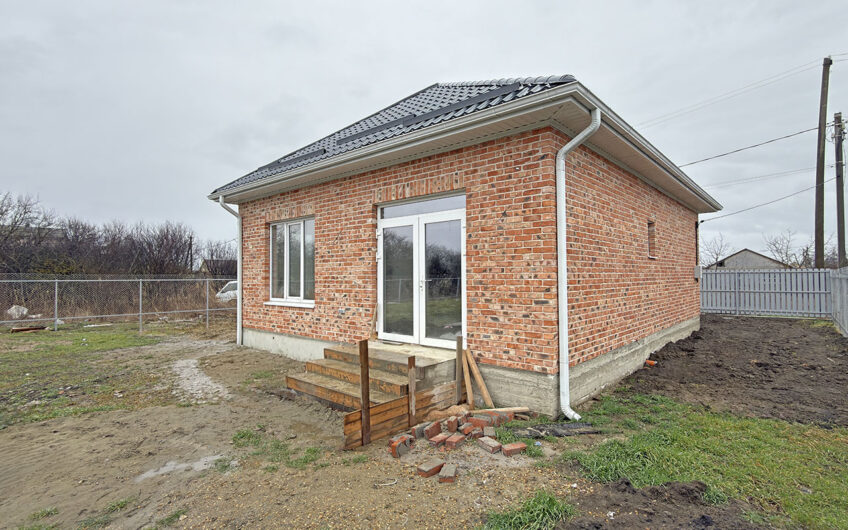 Дом 81 м² на участке 8 сот., г.Славянск н/К, с/т Хуторок
