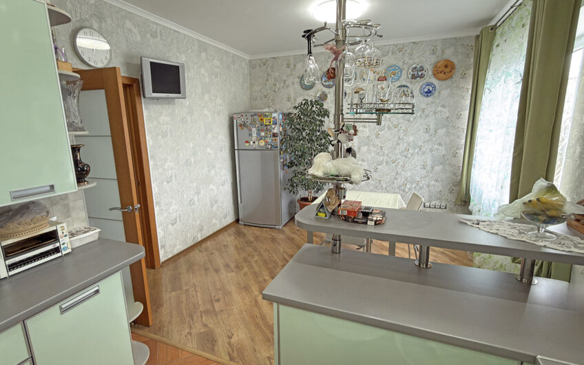 3-к квартира, 99.1 м², 3/5 эт., г.Славянск н/К, Центр города