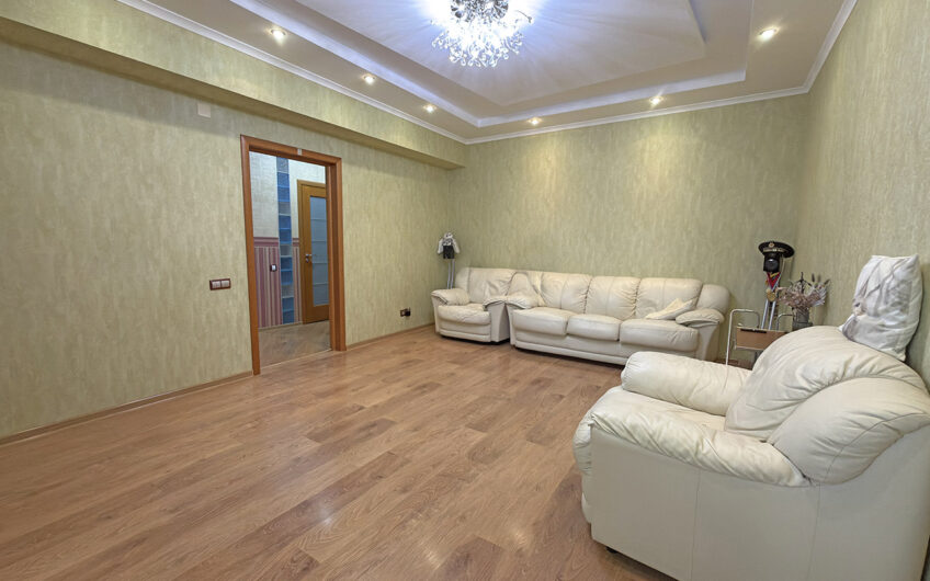 3-к квартира, 99.1 м², 3/5 эт., г.Славянск н/К, Центр города