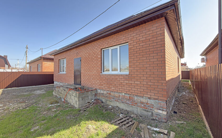 Дом 143 м² на участке 3 сот., г.Славянск н/К, Центр