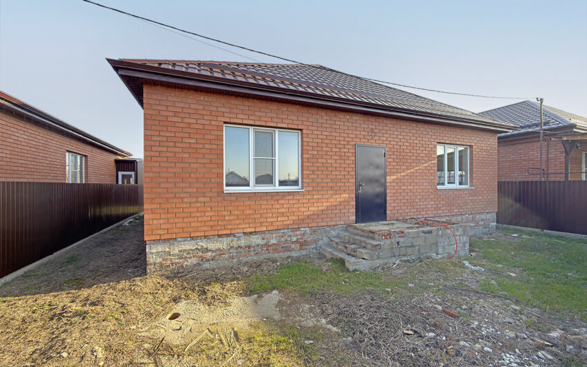 Дом 143 м² на участке 3 сот., г.Славянск н/К, Центр