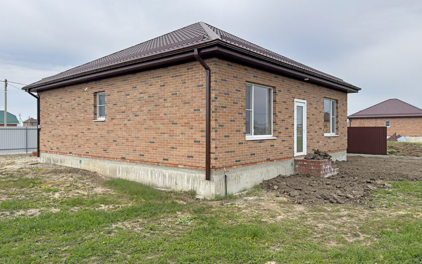 Дом 120 м² на участке 8 сот., г.Славянск н/К, мкр.Юго-Западный