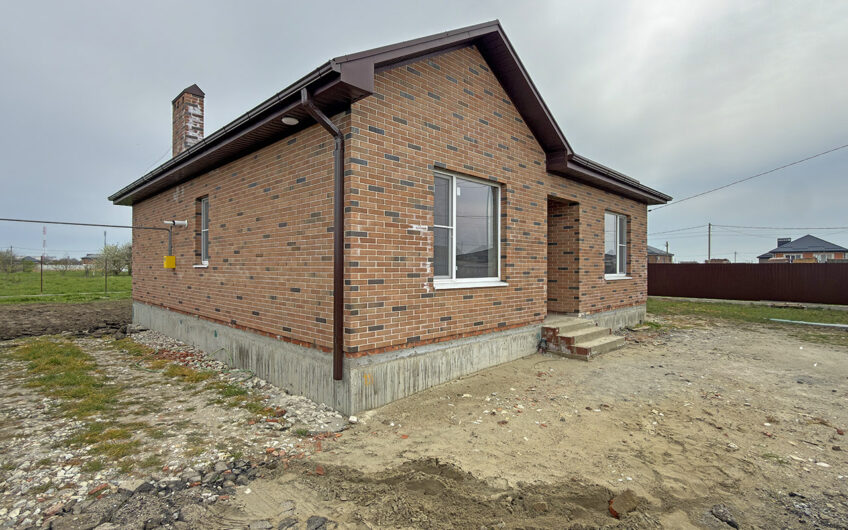 Дом 120 м² на участке 8 сот., г.Славянск н/К, мкр.Юго-Западный