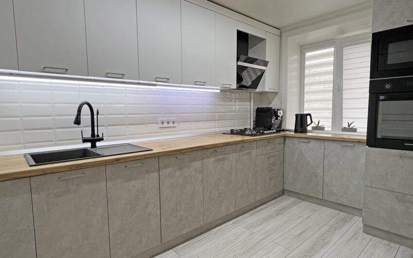 3-к квартира, 72.8 м², 2/5 эт., г.Славянск н/К, р-н Северного Парка