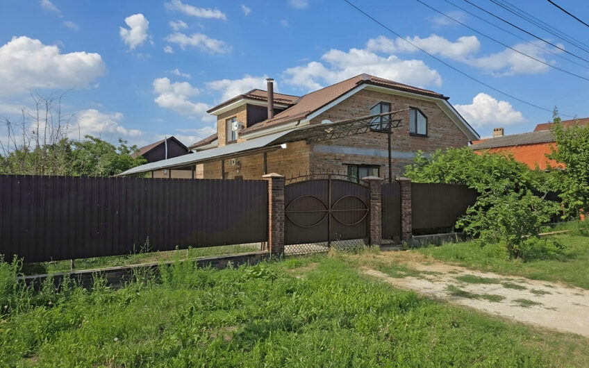 Дом 240 м² на участке 8 сот., г.Славянск-на-Кубани