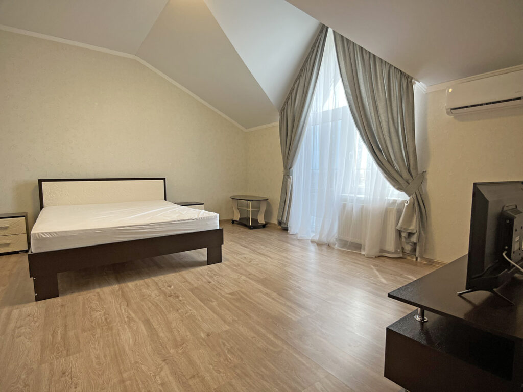 1-к квартира, 44.2 м², 3/3 эт., г.Славянск-на-Кубани, р-н Водолечебницы, фото 1 из 12